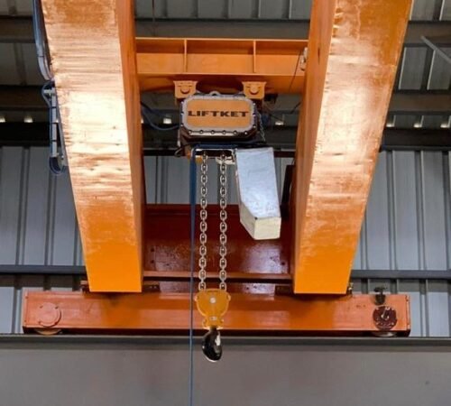 توفر الشركة الألمانية كامر السكك  الطولية و كامر السكك  العرضية والعربات الجانبية و ونش الرفع العلوي